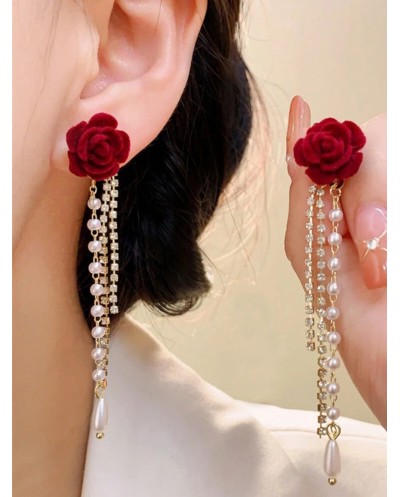 Boucles d'Oreille Pendantes Rose Rouge en Velours Strass et Perles